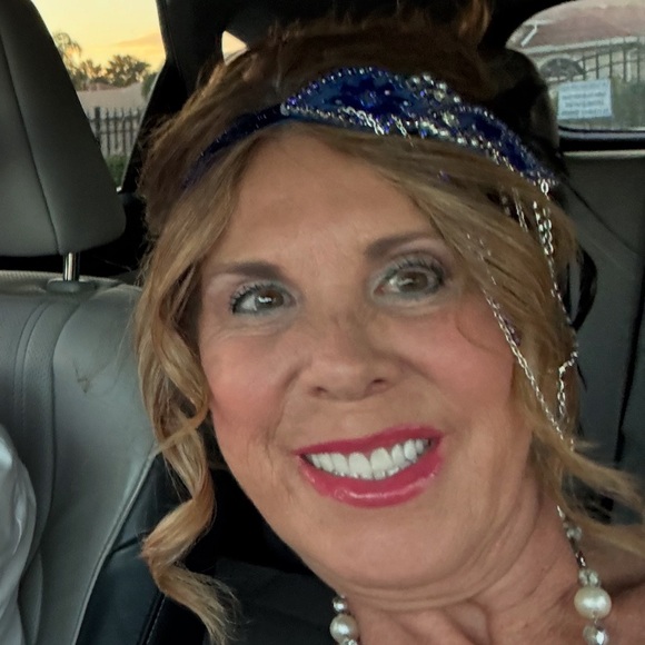 Meet your Posher, Sue - Picture 1 of 1